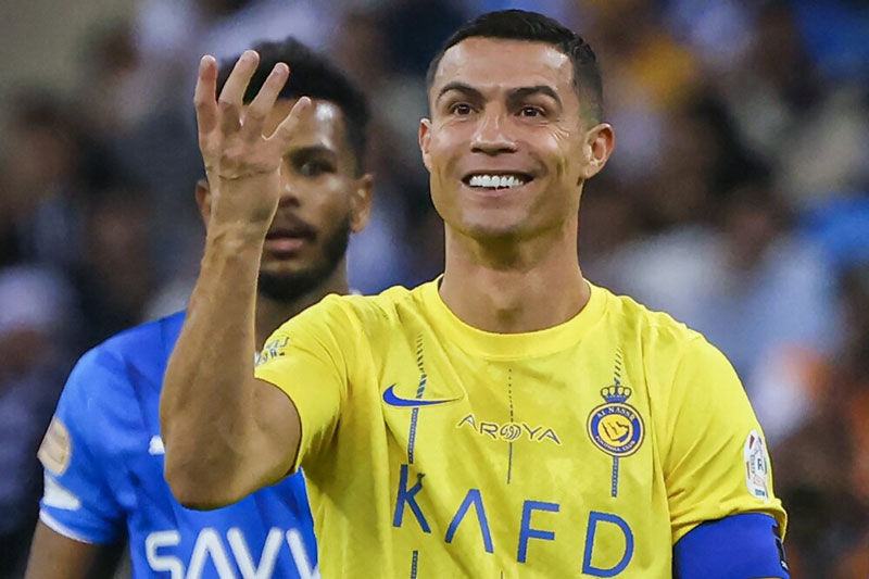 Ronaldo có phong độ hủy diệt nhưng vẫn thua thế hệ trẻ
